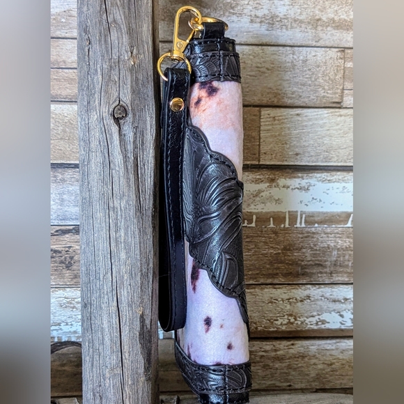 New Faux Cowhide Black/White W Tooled Faux Leather Wristlet Wallet - Picture 7 of 15